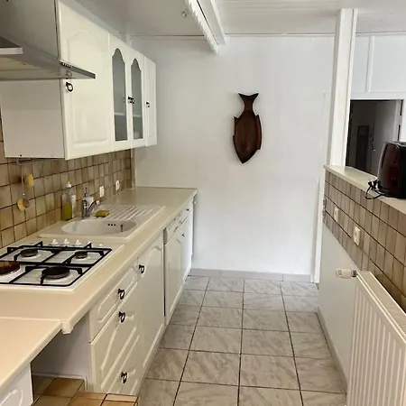 Nyaraló Maison Independante Avec 6 Proche Du Tram A Lormont