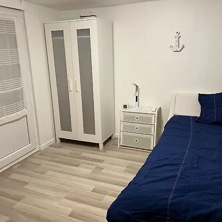 Maison Independante Avec 6 Proche Du Tram A Feriehus