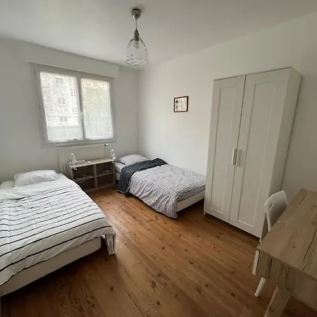 Maison Independante Avec 6 Proche Du Tram A Lormont