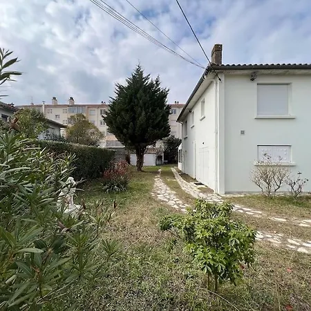 Nyaraló Maison Independante Avec 6 Proche Du Tram A Lormont