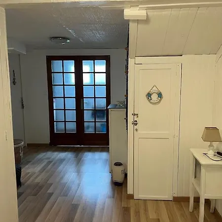 Maison Independante Avec 6 Proche Du Tram A