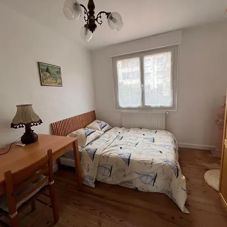 Maison Independante Avec 6 Proche Du Tram A Nyaraló
